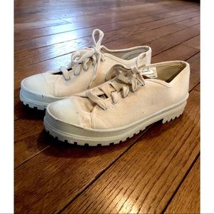 Chunky Sole vintage canvas sneakers